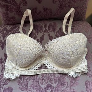 32DD La Senza Lace Bra